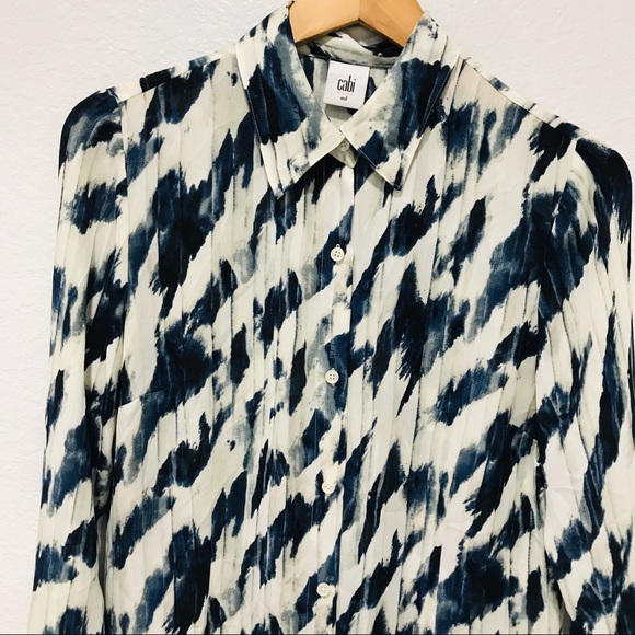 ‼️SOLD‼️ CAbi #3096 Moody Blues Blouse Long Sleeve - Picture 4 of 8